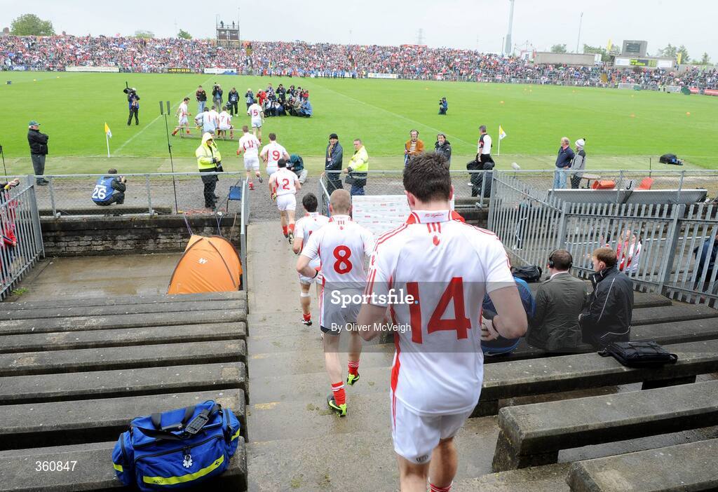 21 June 2009; The Tyrone team take the field for the game. GAA Football Ulster Senior Championship Semi-Final, Tyrone v Derry, Casement Park, Belfast, Co. Antrim. Picture credit: Oliver McVeigh / SPORTSFILE