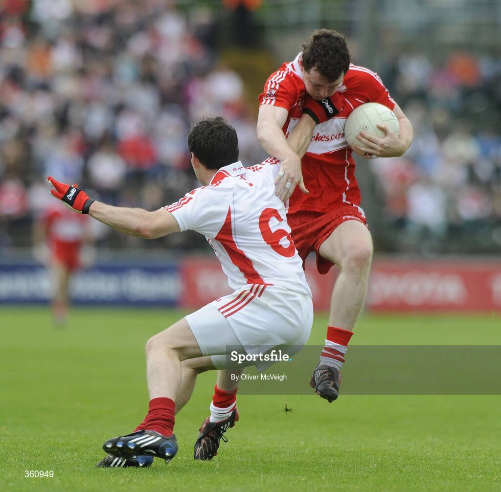 21 June 2009; Barry McGoldrick, Derry, in action against Conor Gormley, Tyrone. GAA Football Ulster Senior Championship Semi-Final, Tyrone v Derry, Casement Park, Belfast, Co. Antrim. Picture credit: Oliver McVeigh / SPORTSFILE