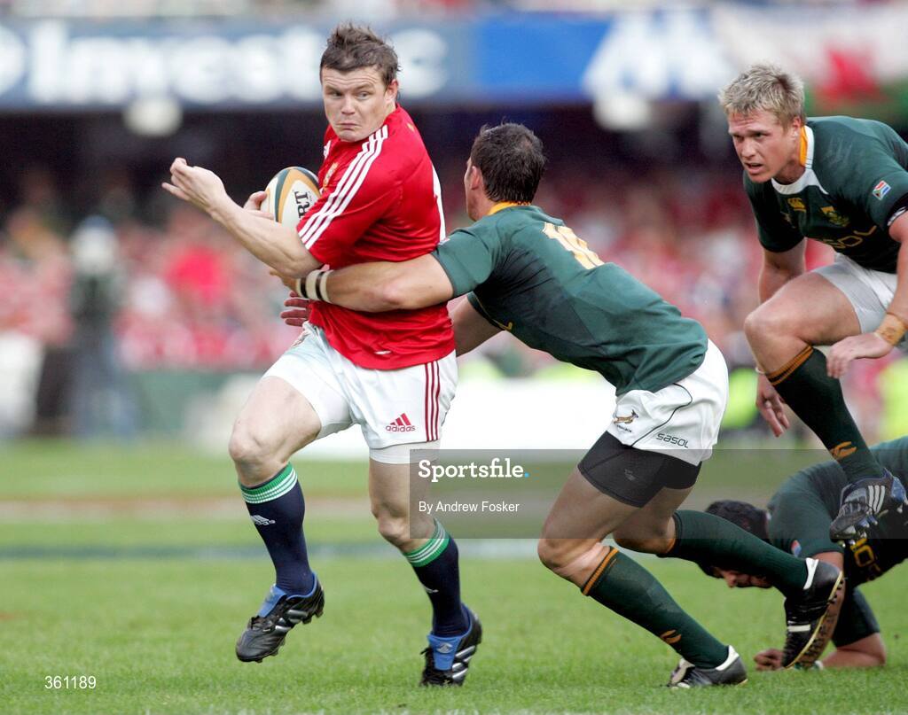 20 June 2009; Brian O'Driscoll, British and Irish Lions, in action against Ruan Pienaar, South Africa. 1st Test, South Africa v British and Irish Lions, ABSA Stadium, Durban, South Africa. Picture credit: Andrew Fosker / SPORTSFILE