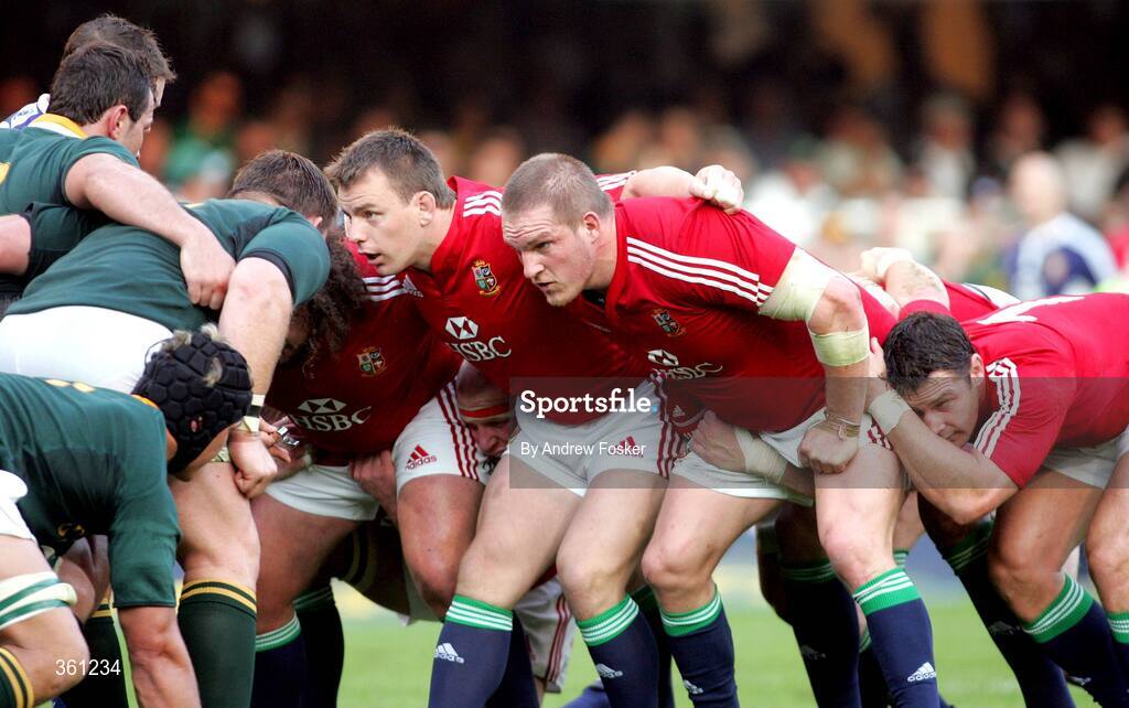 20 June 2009; British and Irish Lions' players, from left to right, Matthew Ree, Gethin Jenlins and David Wallace prepare for a scrum against South Africa. 1st Test, South Africa v British and Irish Lions, ABSA Stadium, Durban, South Africa. Picture credit: Andrew Fosker / SPORTSFILE