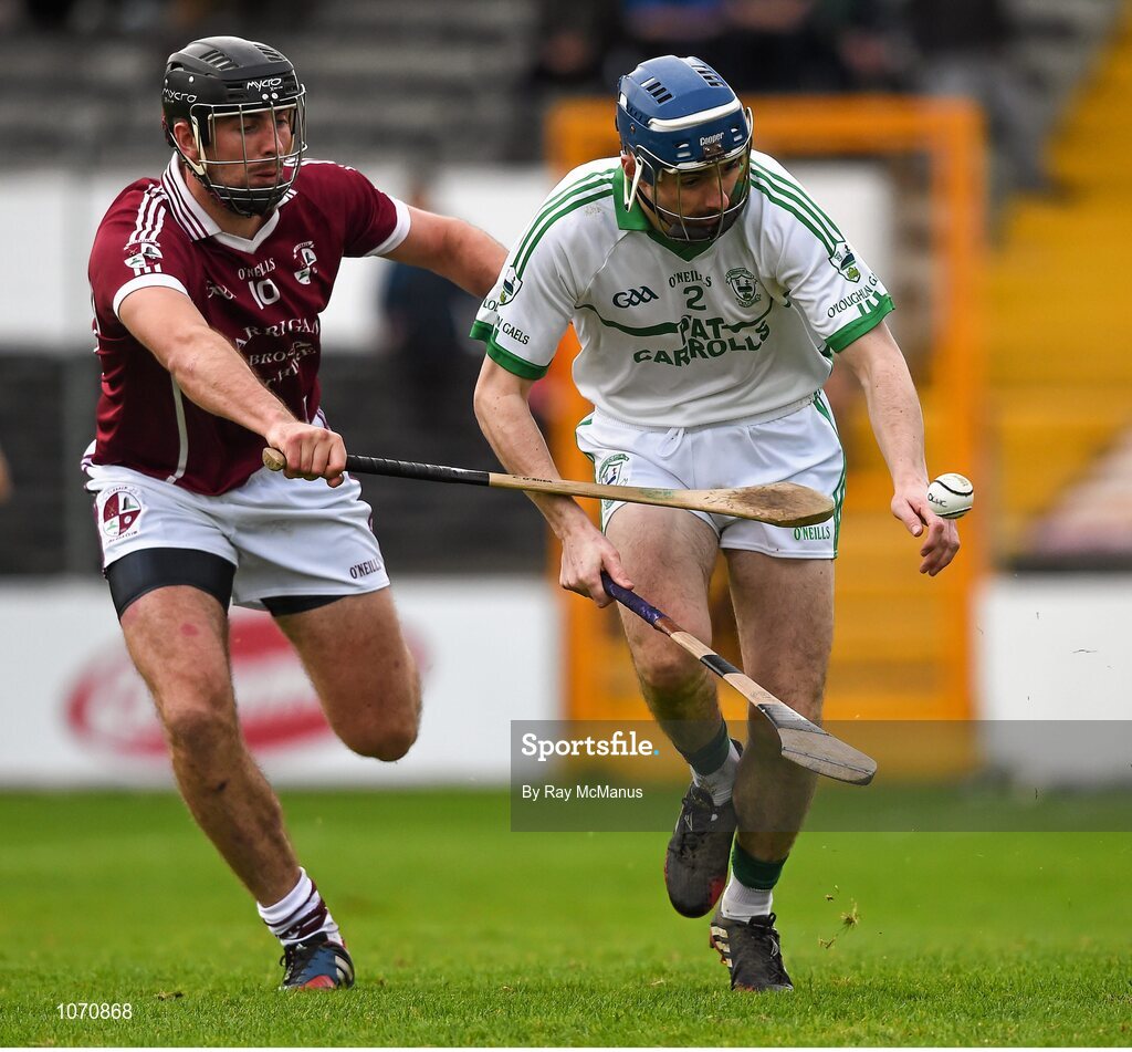 25 October 2015; Anthony Forristal, O'Loughlin Gaels, in action against Conor O'Shea, Clara. St. Canice's Credit Union Kilkenny County Senior Hurling Championship Final, Clara GAA v O'Loughlin Gaels GAA Club. Nowlan Park, Kilkenny. Picture credit: Ray McManus / SPORTSFILE