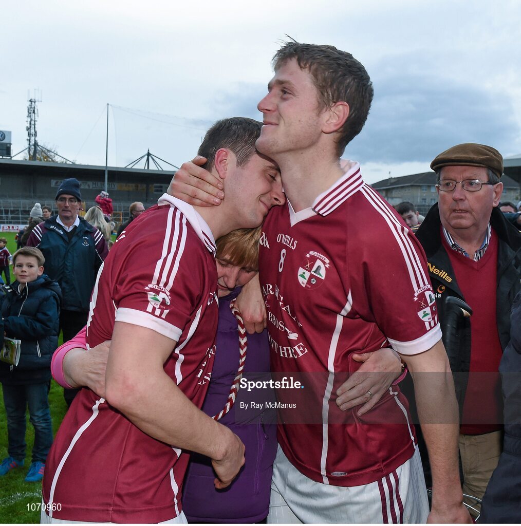 25 October 2015; Clara's Liam and Lester Ryan comfort each other and their mother Lily after the game. St. Canice's Credit Union Kilkenny County Senior Hurling Championship Final, Clara v O'Loughlin Gaels. Nowlan Park, Kilkenny. Picture credit: Ray McManus / SPORTSFILE