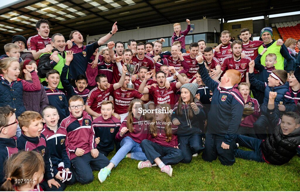 25 October 2015; Cushendall celebrate after the game. AIB GAA Hurling Ulster GAA Senior Club Championship Final, Cushendall v Slaughtneil Ruairí Óg. Athletic Grounds, Armagh. Picture credit: Oliver McVeigh / SPORTSFILE