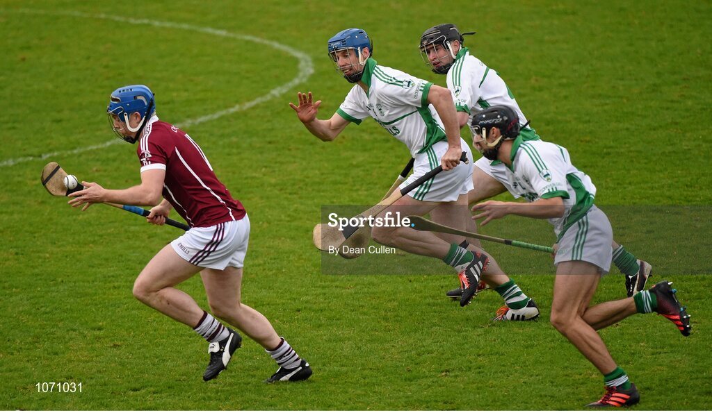 25 October 2015; Keith Hogan, Clara, races clear of his brother Brian Hogan and Brian's O'Loughlin Gaels' team-mates Eddie Kearns and David Burke. St. Canice's Credit Union Kilkenny County Senior Hurling Championship Final, Clara GAA v O'Loughlin Gaels GAA Club. Nowlan Park, Kilkenny. Picture credit: Dean Cullen / SPORTSFILE