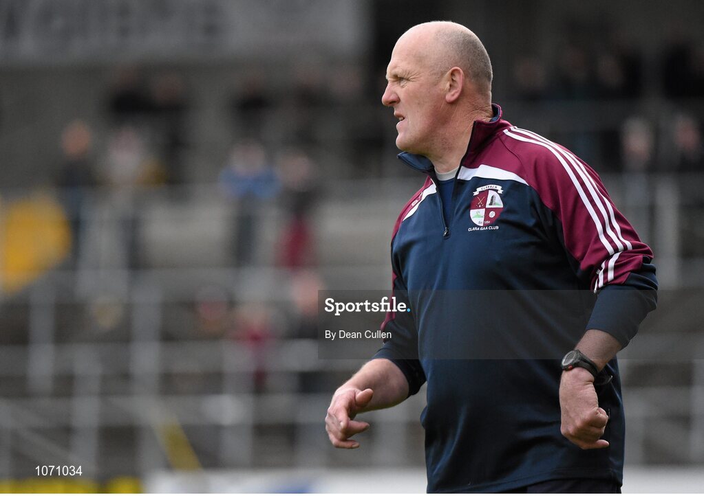 25 October 2015; The Clara manager Mick Purcell during the game. St. Canice's Credit Union Kilkenny County Senior Hurling Championship Final, Clara GAA v O'Loughlin Gaels GAA Club. Nowlan Park, Kilkenny. Picture credit: Dean Cullen / SPORTSFILE