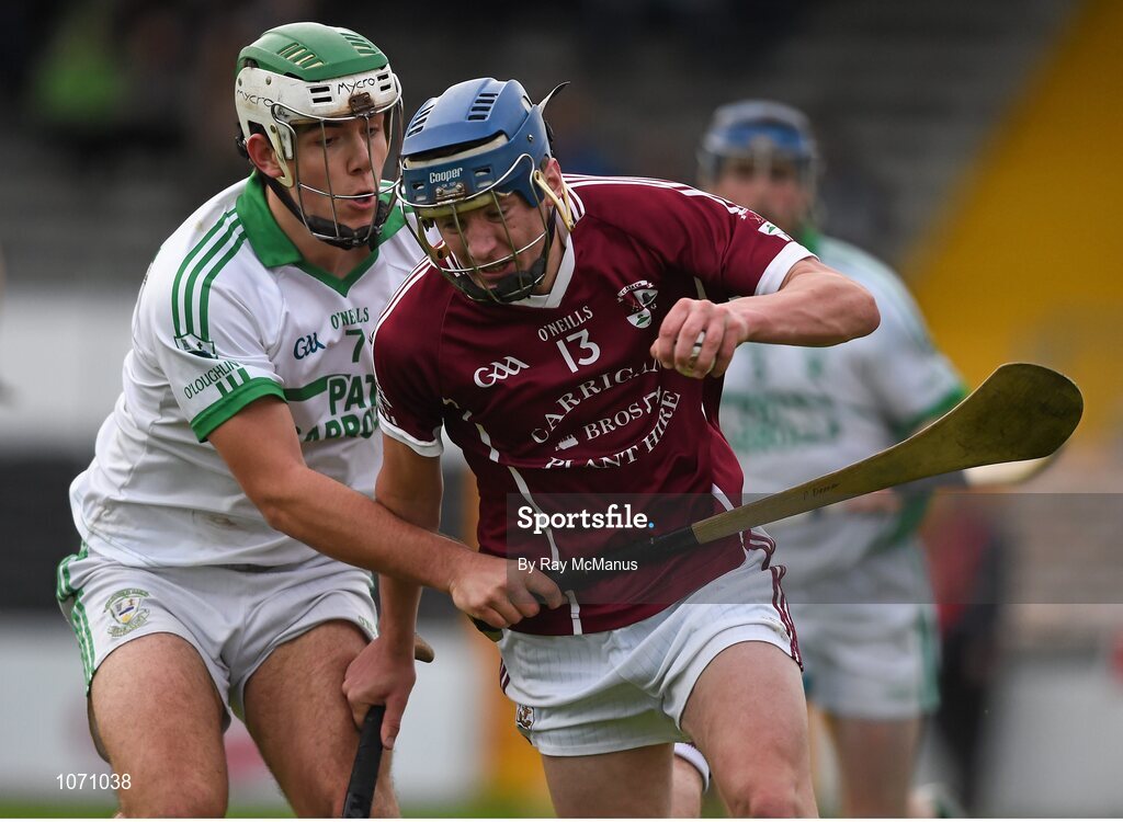 25 October 2015; Jason Byrne, Clara, in action against Paddy Deegan, O'Loughlin Gaels. St. Canice's Credit Union Kilkenny County Senior Hurling Championship Final, Clara v O'Loughlin Gaels. Nowlan Park, Kilkenny. Picture credit: Ray McManus / SPORTSFILE