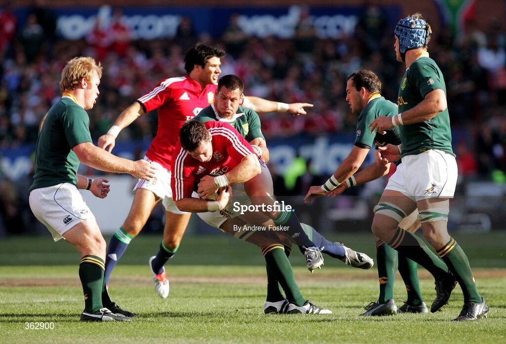 27 June 2009; David Wallace, British and Irish Lions, tries to break through the South Africa defence. 2nd Test, South Africa v British and Irish Lions, Loftus Versfeld Stadium, Pretoria, South Africa. Picture credit: Andrew Fosker / SPORTSFILE