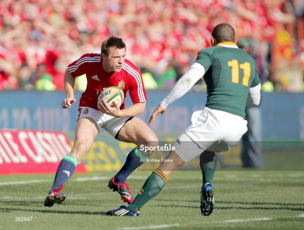 27 June 2009; Tommy Bowe, British and Irish Lions, in action against Bryan Habana, South Africa. 2nd Test, South Africa v British and Irish Lions, Loftus Versfeld Stadium, Pretoria, South Africa. Picture credit: Andrew Fosker / SPORTSFILE