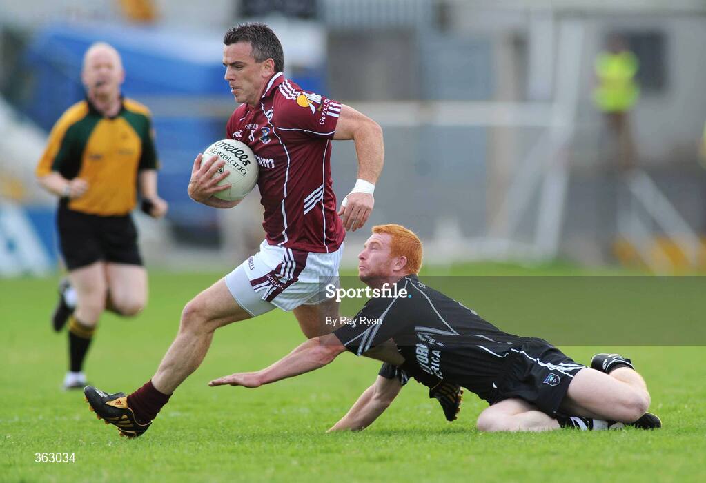 28 June 2009; Padraic Joyce, Galway, in action against  Ross Donovan, Sligo. GAA Football Connacht Senior Championship Semi-Final, Sligo v Galway, Markievicz Park, Sligo. Picture credit: Ray Ryan / SPORTSFILE