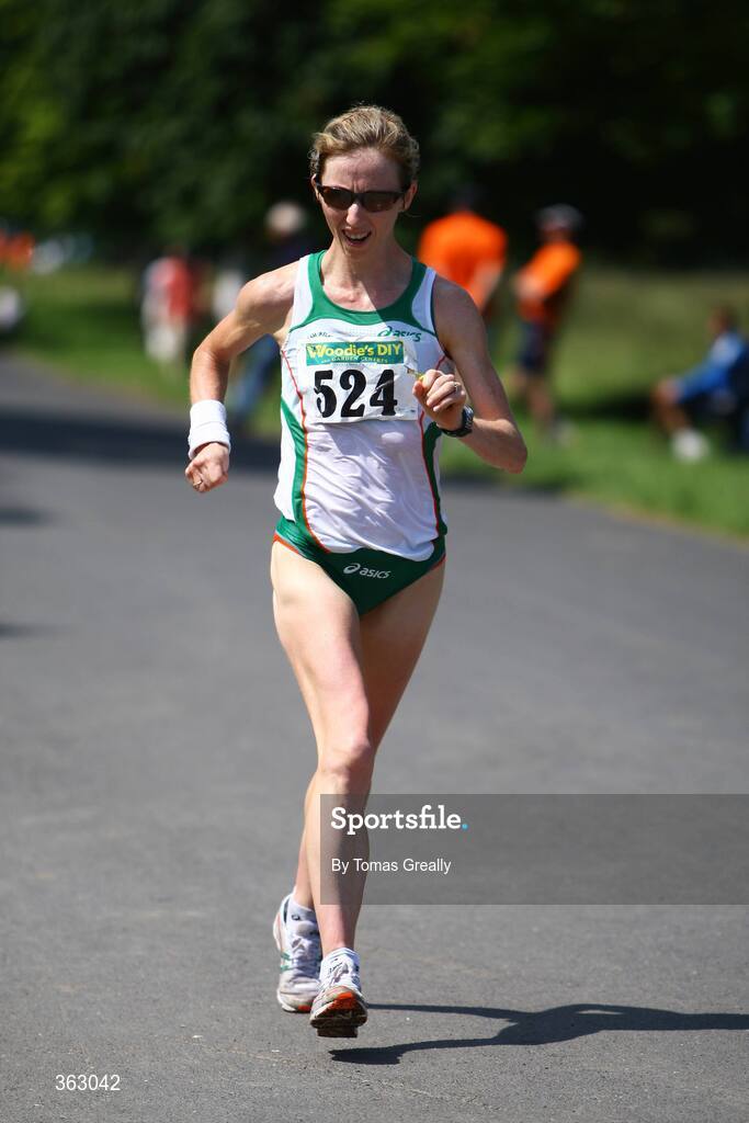27 June 2009; Olive Loughnane, Ireland, on her way to winning the Women's 20k walk race. Dublin Grand Prix of Race Walking. Phoenix Park, Dublin. Picture credit: Tomas Greally / SPORTSFILE