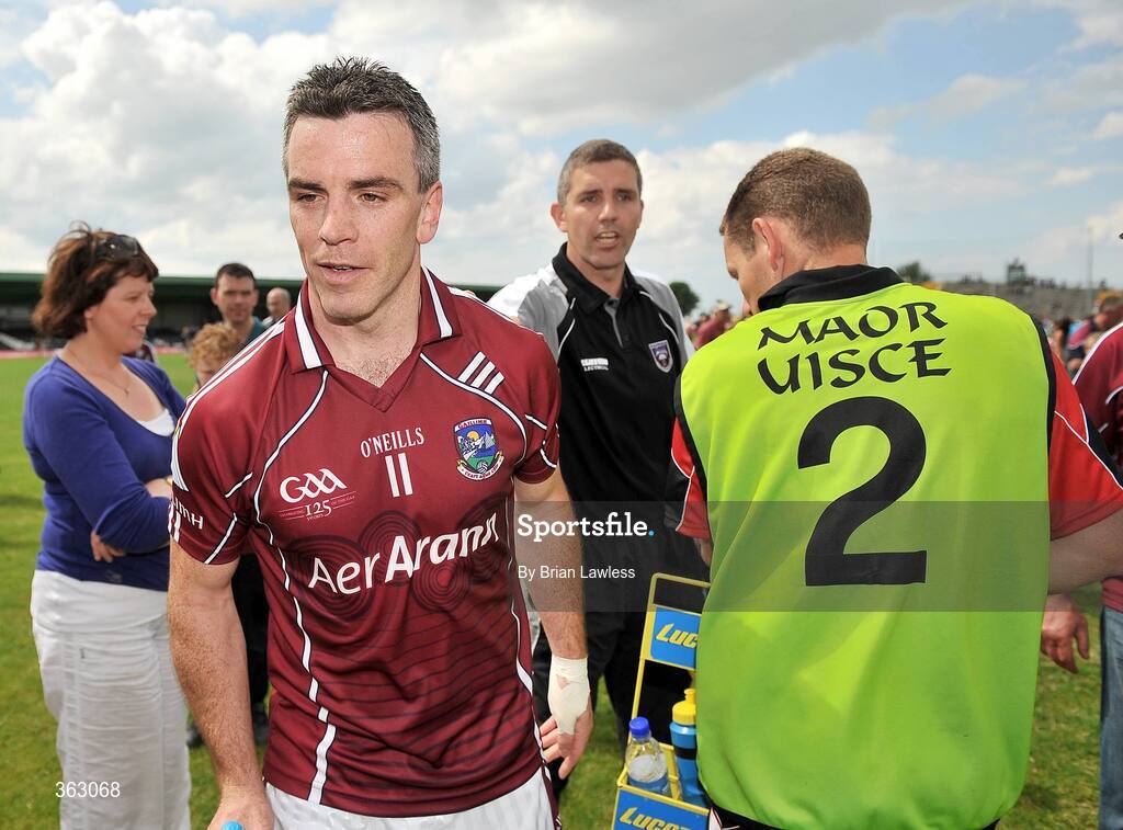 28 June 2009; Galway's Pádraig Joyce gets a pat on the back from Sligo manager Kevin Walsh after the match. GAA Football Connacht Senior Championship Semi-Final, Sligo v Galway, Markievicz Park, Sligo. Picture credit: Brian Lawless / SPORTSFILE