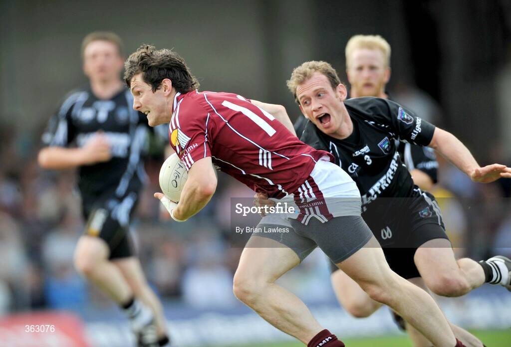 28 June 2009; Michael Meehan, Galway, in action against Noel McGuire, Sligo. GAA Football Connacht Senior Championship Semi-Final, Sligo v Galway, Markievicz Park, Sligo. Picture credit: Brian Lawless / SPORTSFILE