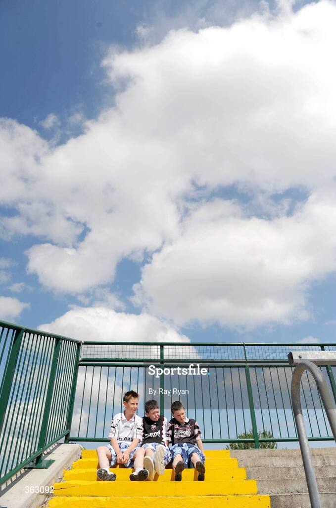 28 June 2009; 3 young Sligo supporters await the start of the game. GAA Football Connacht Senior Championship Semi-Final, Sligo v Galway, Markievicz Park, Sligo. Picture credit: Ray Ryan / SPORTSFILE