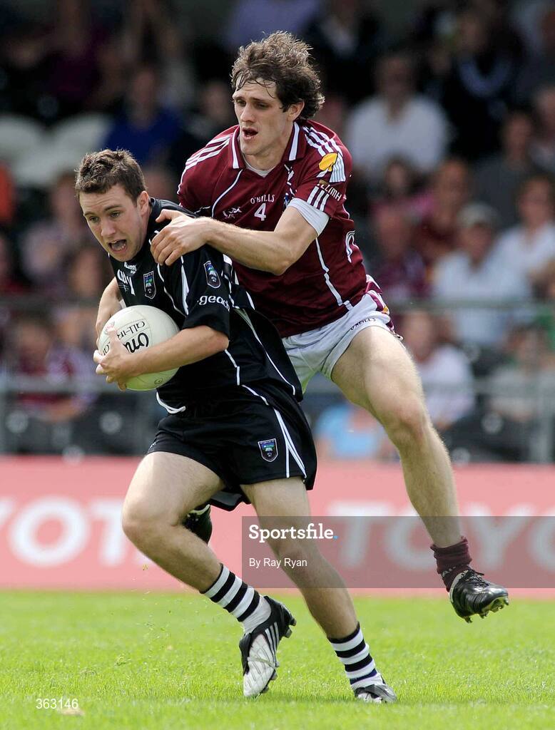 28 June 2009; Stephen Coen, Sligo, in action against Niall Coyne, Galway. GAA Football Connacht Senior Championship Semi-Final, Sligo v Galway, Markievicz Park, Sligo. Picture credit: Ray Ryan / SPORTSFILE