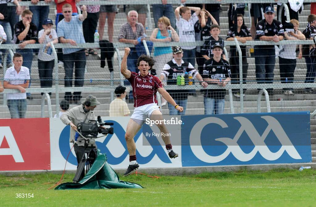 28 June 2009; Sean Armstrong, Galway, celebrates after scoring their only goal. GAA Football Connacht Senior Championship Semi-Final, Sligo v Galway, Markievicz Park, Sligo. Picture credit: Ray Ryan / SPORTSFILE
