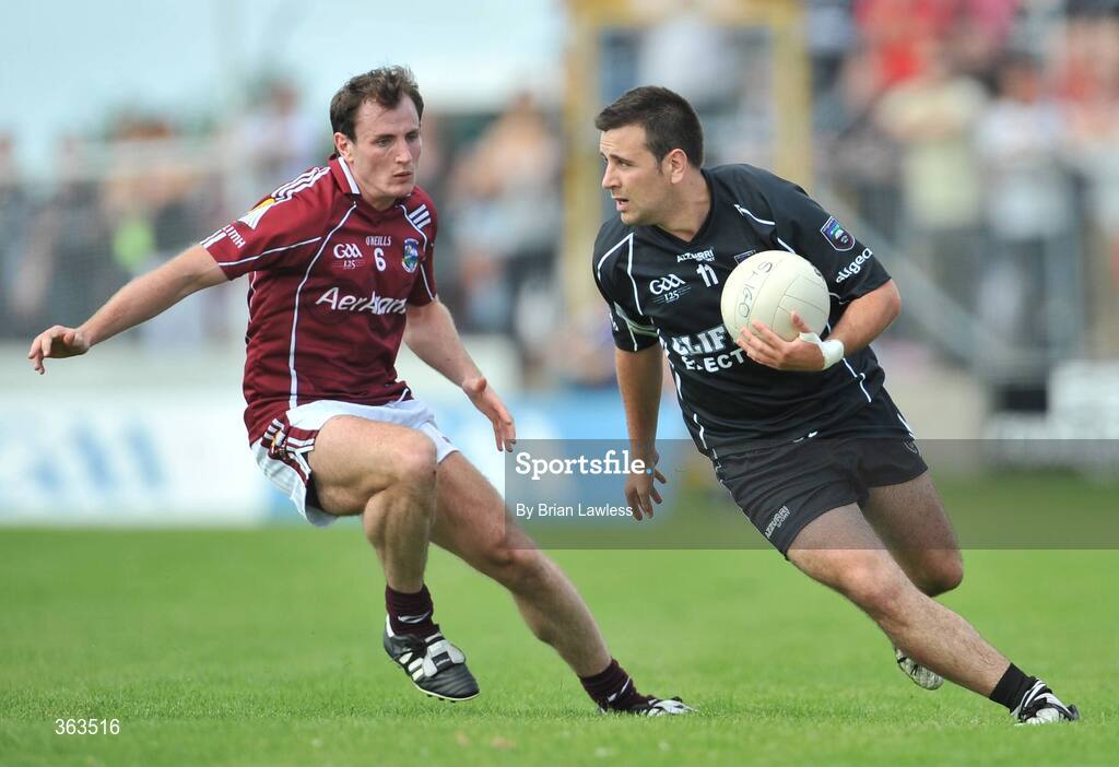 28 June 2009; Alan Costello, Sligo, in action against Diarmuid Blake, Galway. GAA Football Connacht Senior Championship Semi-Final, Sligo v Galway, Markievicz Park, Sligo. Picture credit: Brian Lawless / SPORTSFILE