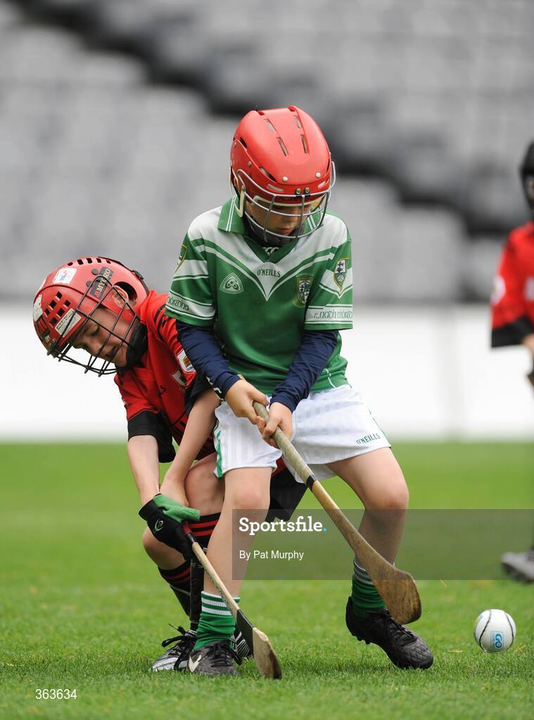1 July 2009; Dillon Quirke, Moorefield, Co. Kildare, in action against Jack Tobin, Mattock Rangers, Callan, Co. Louth, left, during the Leinster GAA Go Games ‘Play & Stay with the GAA’ activity day. Croke Park, Dublin. Picture credit: Pat Murphy / SPORTSFILE