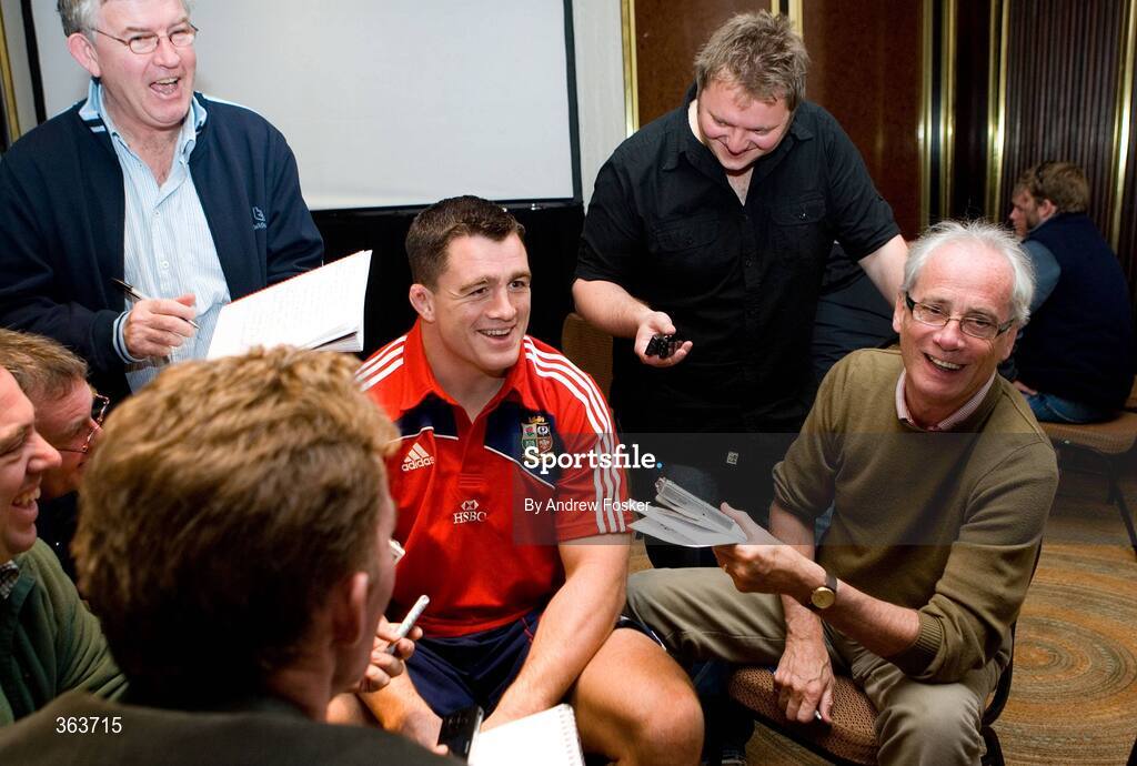 2 July 2009; Andrew Sheridan shares a light-hearted moment with journalists Mick Cleary, top left, Alex Lowe, centre, and Peter Jackson, bottom right, during a British and Irish Lions Press Conference ahead of their 3rd test against South Africa on Saturday. Sandton Sun Hotel, Johannesburg, South Africa. Picture credit: Andrew Fosker / SPORTSFILE