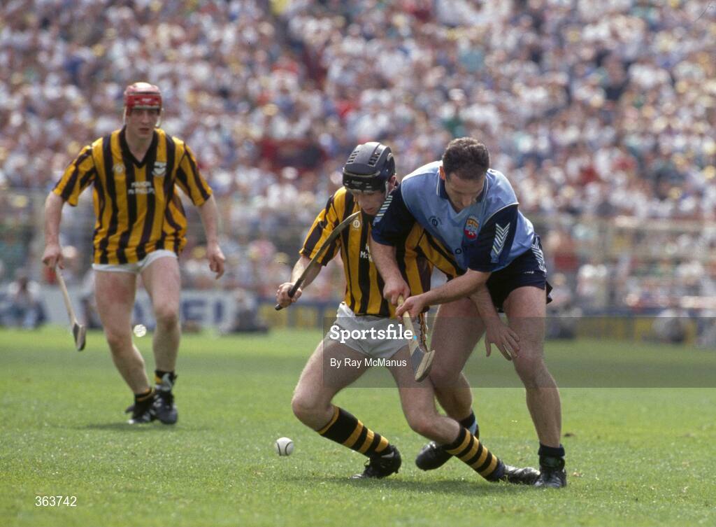21 July 1991; DJ Carey, Dublin, in action against Sean Kearns, Kilkenny. Leinster Senior Hurling Championship Final, Dublin v Kilkenny. Croke Park, Dublin. Picture credit: Ray McManus / SPORTSFILE