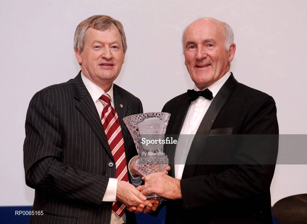 19 December 2008; Ard Stiurthoir of the GAA Paraic Duffy presenting former Kilkenny hurler Eddie Keher with the Legend Award at the 2008 Christy Ring / Nicky Rackard Champion 15 & Rounders All Star Awards. Croke Park, Dublin. Photo by Sportsfile