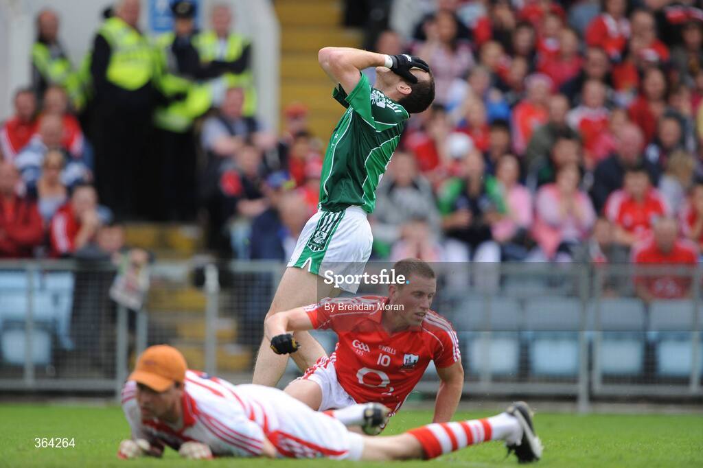 5 July 2009; Stephen Lavin, Limerick, reacts after missing a goal chance as Cork's Patrick Kelly and goalkeeper Alan Quirke look on. GAA Football Munster Senior Championship Final, Limerick v Cork, Pairc Ui Chaoimh, Cork. Picture credit: Brendan Moran / SPORTSFILE