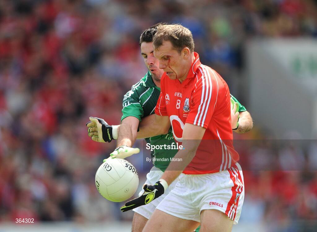 5 July 2009; Alan O'Connor, Cork, is dispossessed by John Galvin, Limerick. GAA Football Munster Senior Championship Final, Limerick v Cork, Pairc Ui Chaoimh, Cork. Picture credit: Brendan Moran / SPORTSFILE