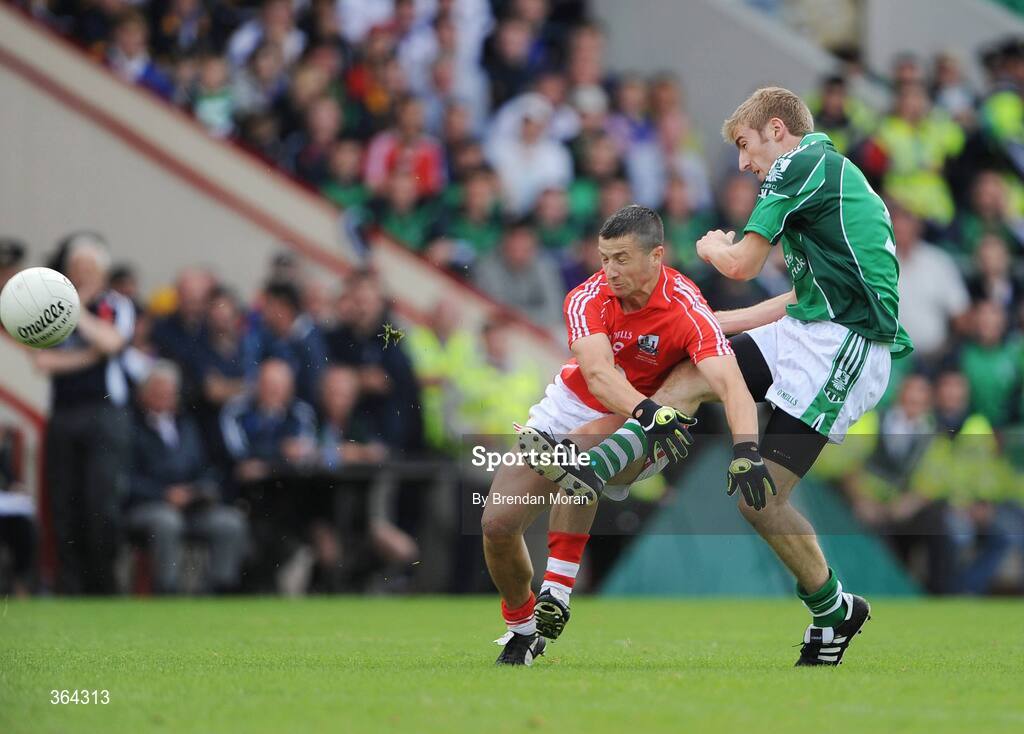 5 July 2009; Shane Gallagher, Limerick, in action against Brian O'Regan, Cork. GAA Football Munster Senior Championship Final, Limerick v Cork, Pairc Ui Chaoimh, Cork. Picture credit: Brendan Moran / SPORTSFILE