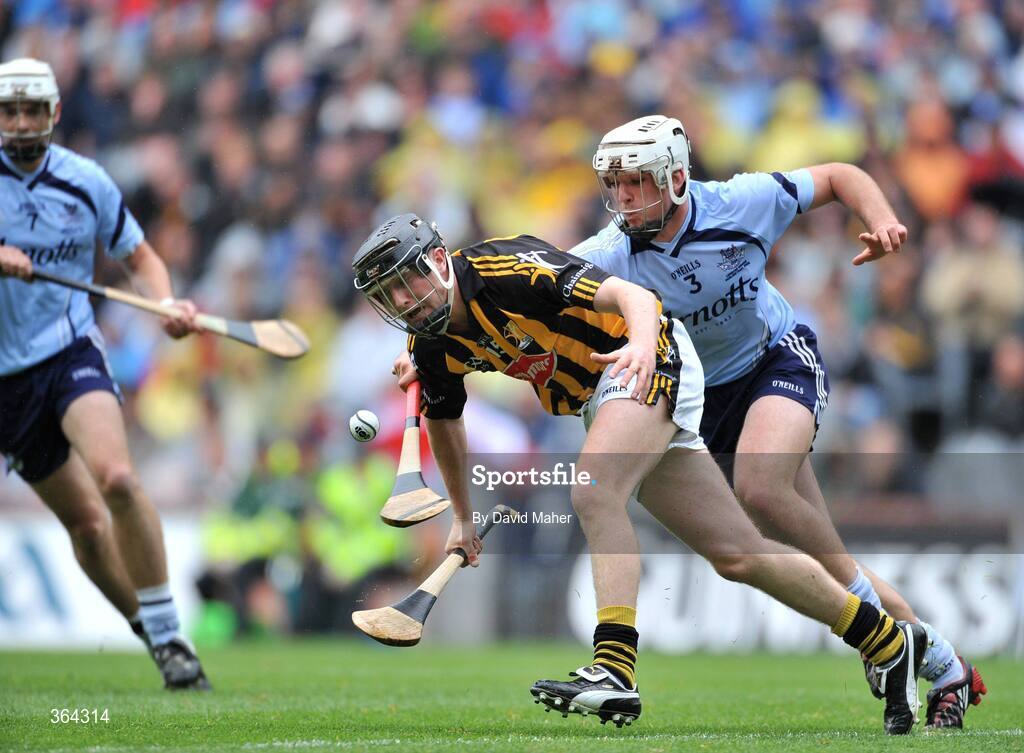 5 July 2009; Aidan Fogarty, Kilkenny, in action against Tomas Brady, Dublin. GAA Hurling Leinster Senior Championship Final, Kilkenny v Dublin, Croke Park, Dublin. Picture credit: David Maher / SPORTSFILE