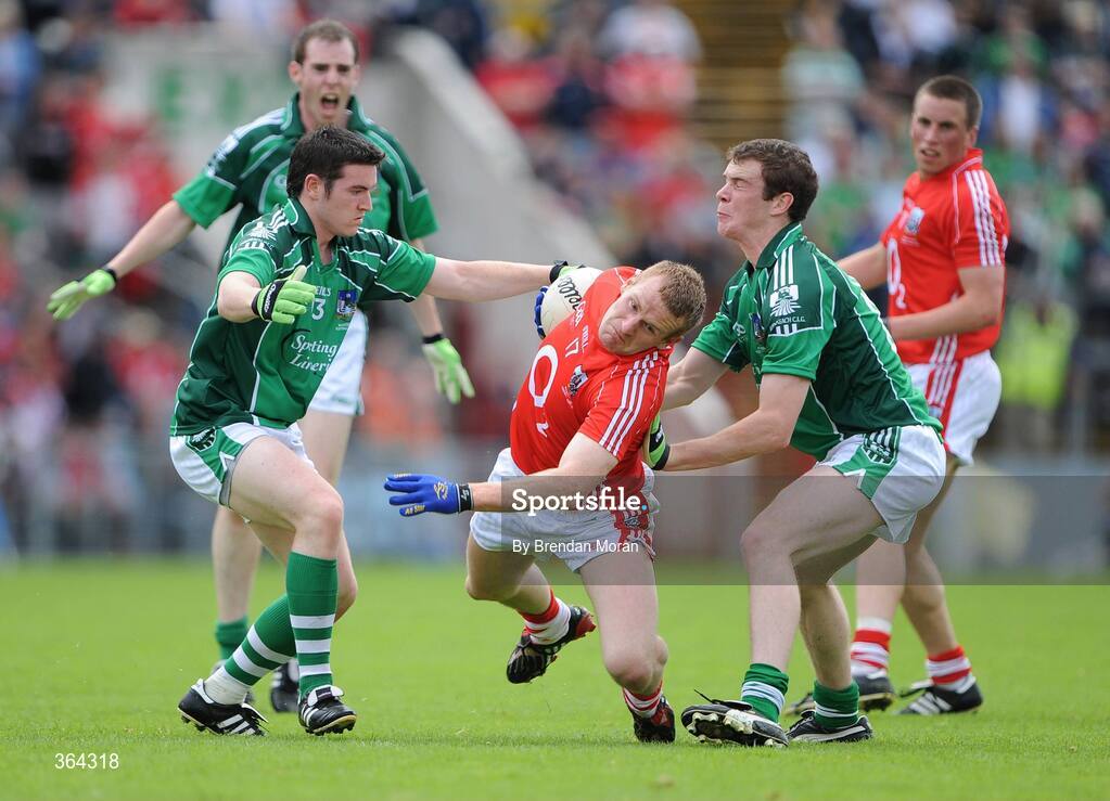 5 July 2009; Ger Spillane, Cork, in action against Ger Collins, left, and Ian Ryan, Limerick. GAA Football Munster Senior Championship Final, Limerick v Cork, Pairc Ui Chaoimh, Cork. Picture credit: Brendan Moran / SPORTSFILE