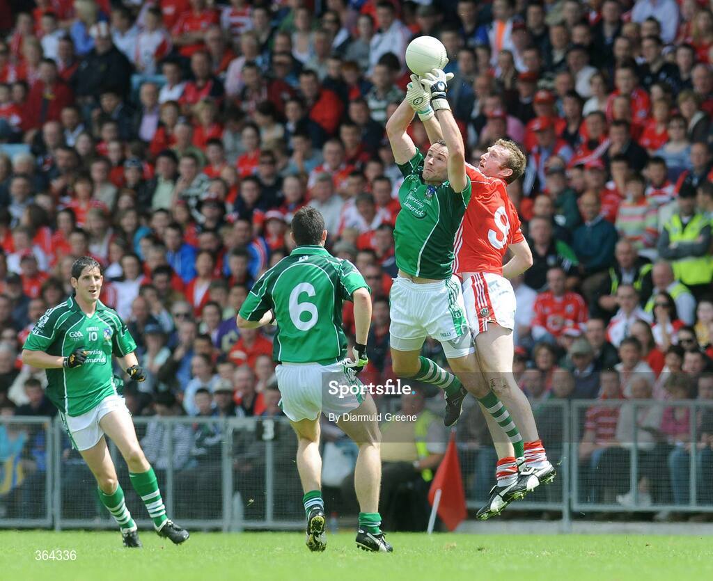 5 July 2009; Jim O'Donovan, Limerick, in action against Nicolas Murphy, Cork. GAA Football Munster Senior Championship Final, Limerick v Cork, Pairc Ui Chaoimh, Cork. Picture credit: Diarmuid Greene / SPORTSFILE