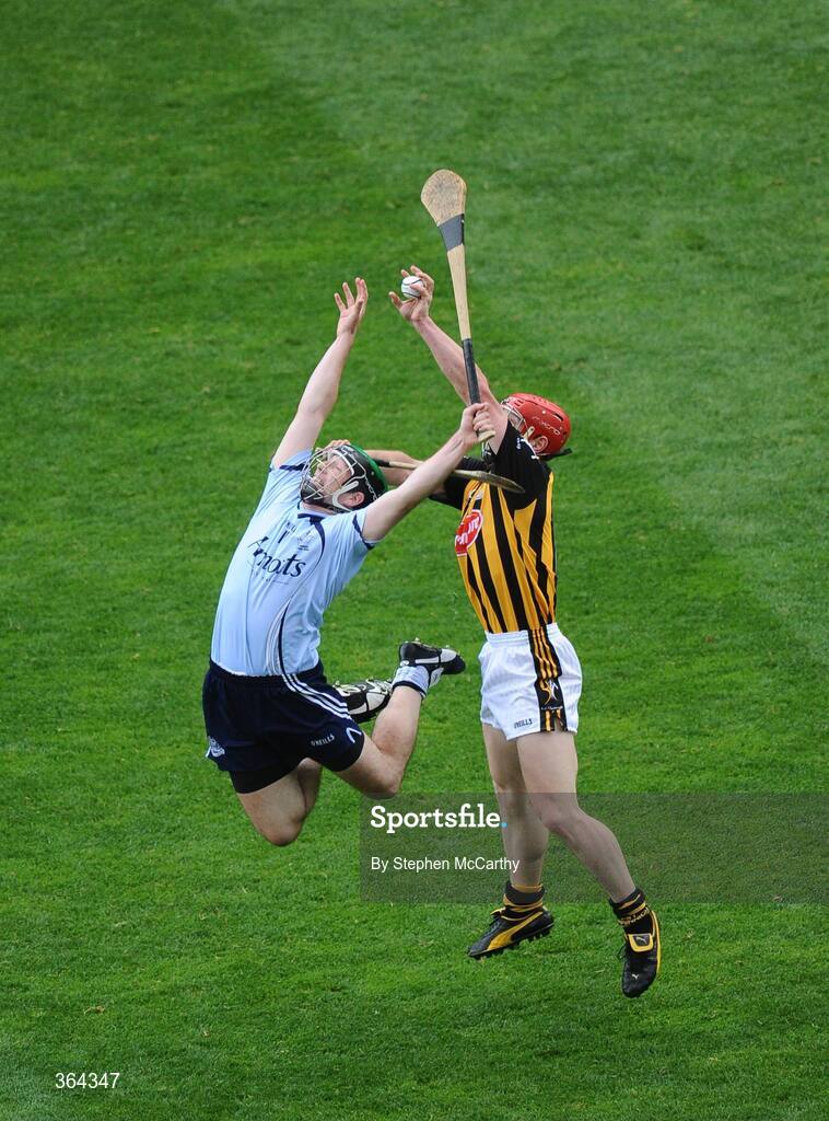 5 July 2009; John Tennyson, Kilkenny, in action against Liam Ryan, Dublin. GAA Hurling Leinster Senior Championship Final, Kilkenny v Dublin, Croke Park, Dublin. Picture credit: Stephen McCarthy / SPORTSFILE