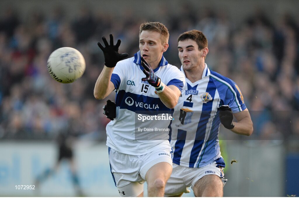 1 November 2015; Tomás Quinn, St Vincents GAA, in action against Shane Clayton, Ballyboden St Endas. Dublin County Senior Football Championship Final, St Vincents GAA v Ballyboden St Endas. Parnell Park, Donnycarney, Dublin. Picture credit: Dáire Brennan / SPORTSFILE