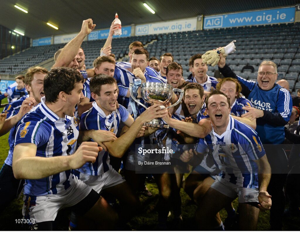 1 November 2015; Ballyboden St Endas players celebrate with the cup after the game. Dublin County Senior Football Championship Final, St Vincents GAA v Ballyboden St Endas. Parnell Park, Donnycarney, Dublin. Picture credit: Dáire Brennan / SPORTSFILE