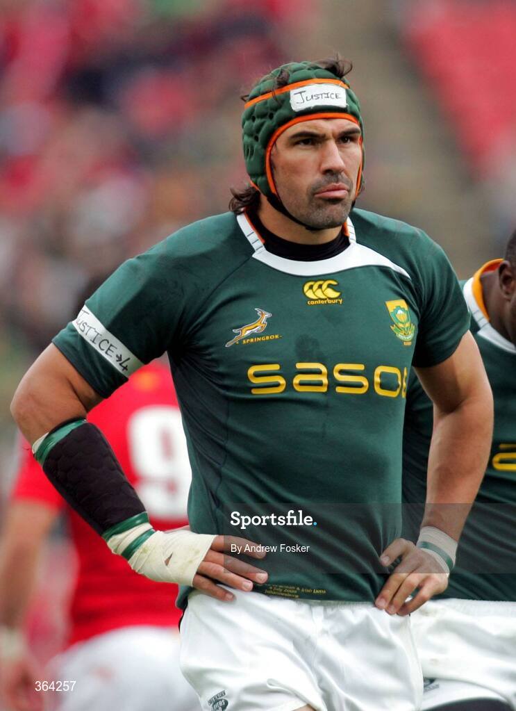 4 July 2009; Victor Matfield, South Africa, sporting a Justice (for Bakkies Botha) sticker on his headguard and arm. 3rd Test, South Africa v British and Irish Lions, Ellis Park, Johannesburg, South Africa. Picture credit: Andrew Fosker / SPORTSFILE