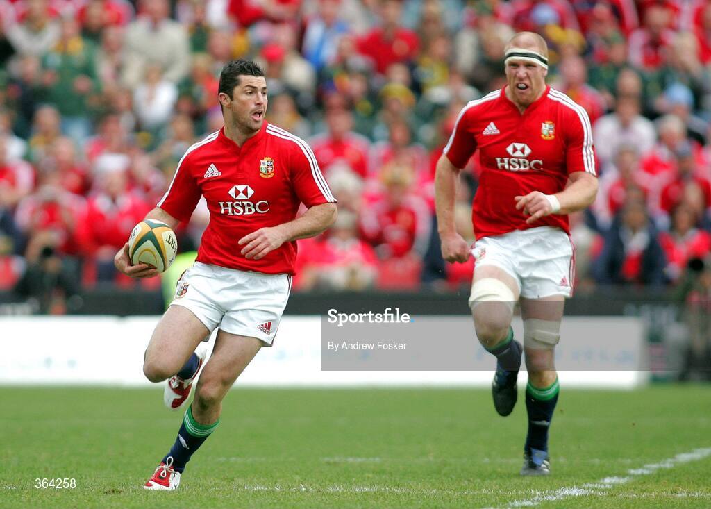 4 July 2009; Rob Kearney, British and Irish Lions, breaks with team-mate Paul O'Connell in support. 3rd Test, South Africa v British and Irish Lions, Ellis Park, Johannesburg, South Africa. Picture credit: Andrew Fosker / SPORTSFILE