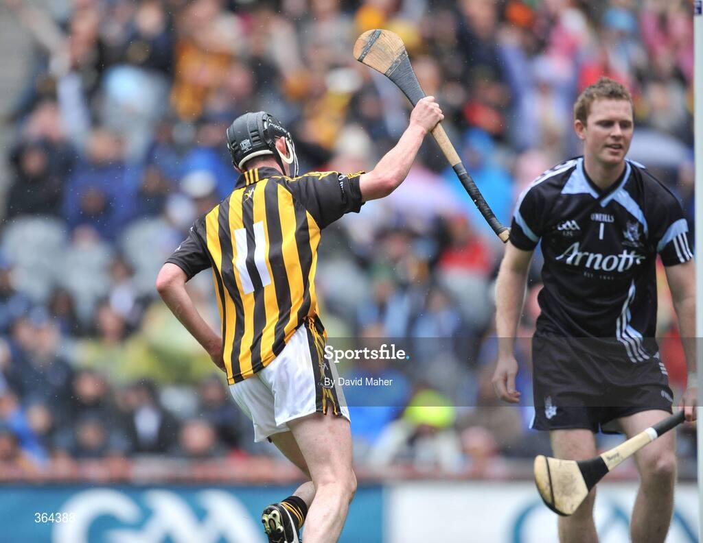 5 July 2009; Martin Comerford, Kilkenny, celebrates after scoring his side's first goal as Dublin goalkeeper Gary Maguire looks on. GAA Hurling Leinster Senior Championship Final, Kilkenny v Dublin, Croke Park, Dublin. Picture credit: David Maher / SPORTSFILE