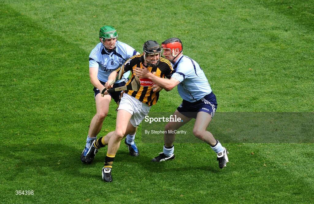 5 July 2009; Aidan Fogarty, Kilkenny, in action against John McCaffrey, left, and Niall Corcoran, Dublin. GAA Hurling Leinster Senior Championship Final, Kilkenny v Dublin, Croke Park, Dublin. Picture credit: Stephen McCarthy / SPORTSFILE