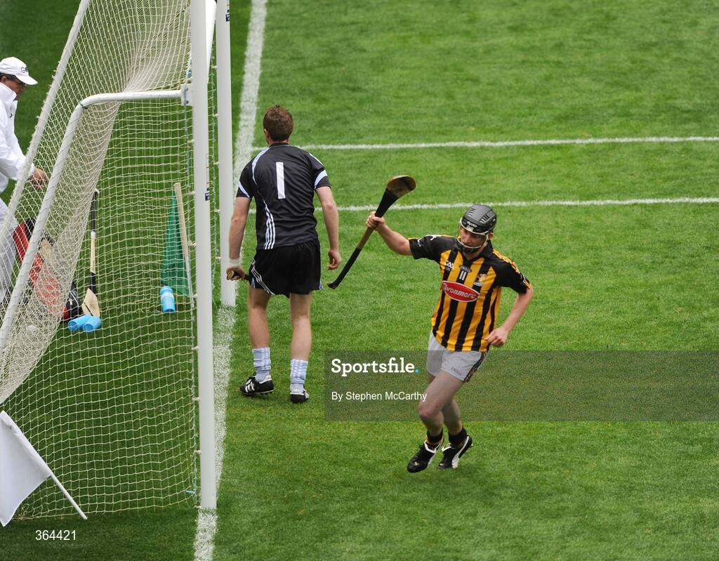 5 July 2009; Martin Comerford, Kilkenny, celebrates after scoring his side's first goal past Dublin goalkeeper Gary Maguire. GAA Hurling Leinster Senior Championship Final, Kilkenny v Dublin, Croke Park, Dublin. Picture credit: Stephen McCarthy / SPORTSFILE