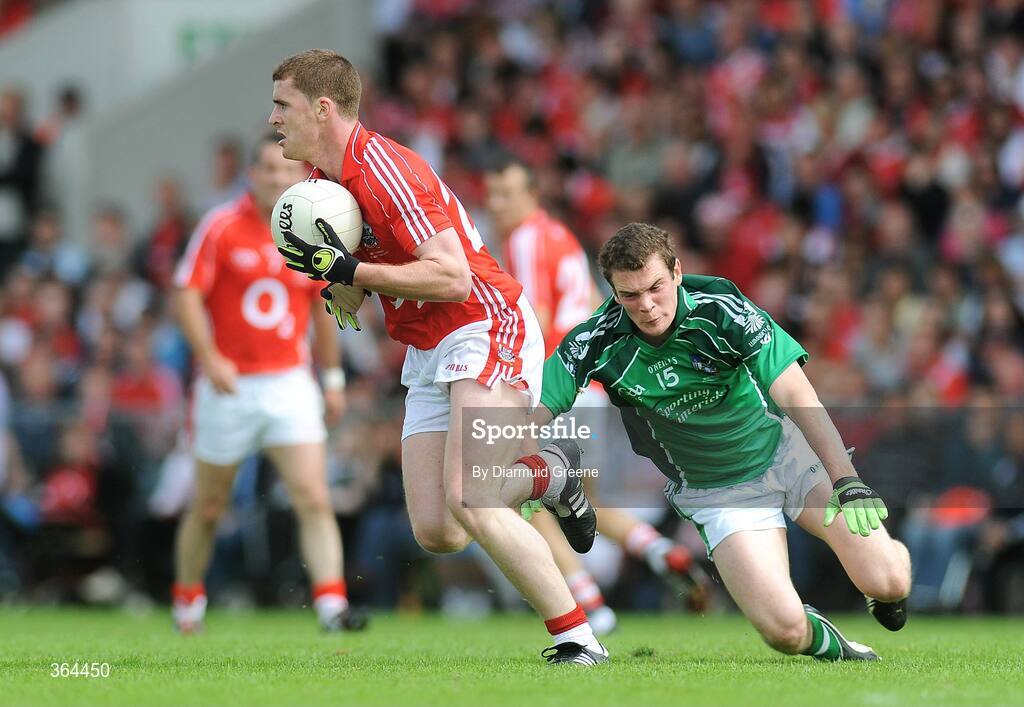 5 July 2009; Fintan Goold, Cork, in action against Ian Ryan, Limerick. GAA Football Munster Senior Championship Final, Limerick v Cork, Pairc Ui Chaoimh, Cork. Picture credit: Diarmuid Greene / SPORTSFILE