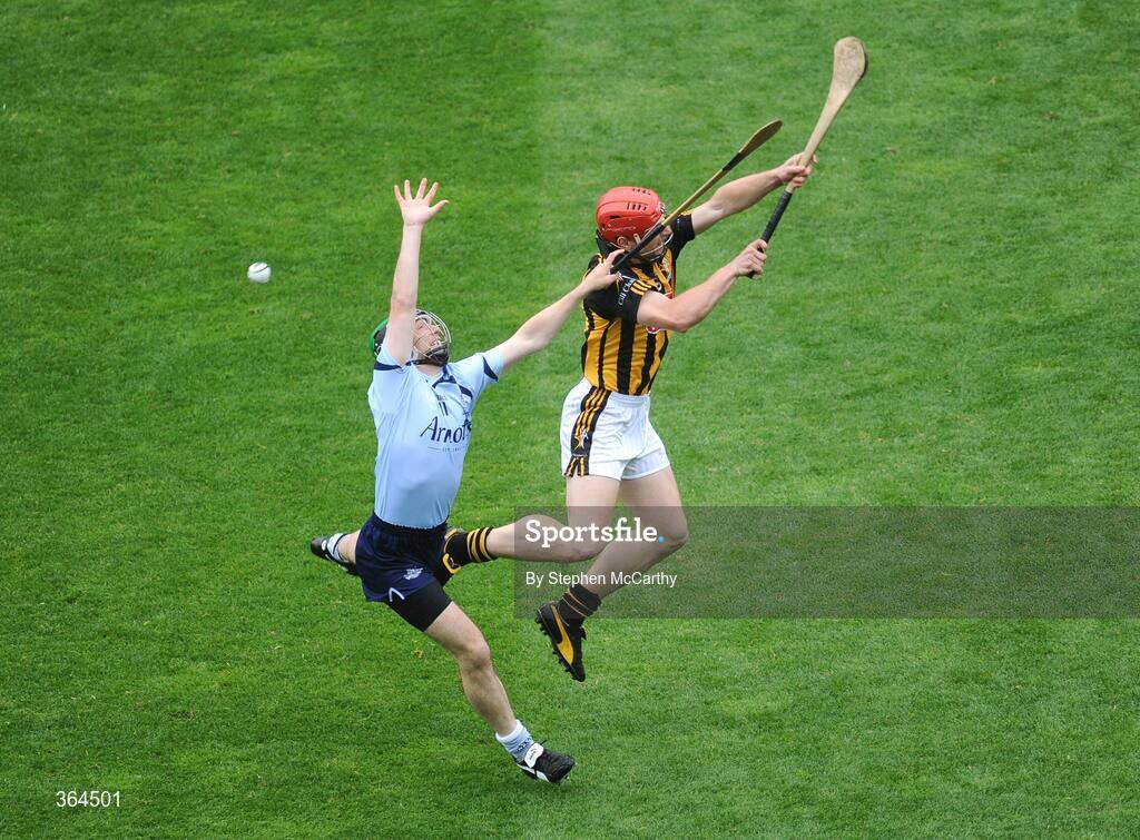 5 July 2009; John Tennyson, Kilkenny, in action against Liam Ryan, Dublin. GAA Hurling Leinster Senior Championship Final, Kilkenny v Dublin, Croke Park, Dublin. Picture credit: Stephen McCarthy / SPORTSFILE