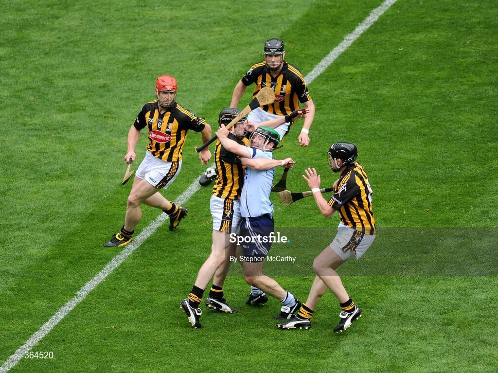 5 July 2009; Liam Ryan, Dublin, in action against Kilkenny players, from left, John Tennyson, Michael Rice, 9, Jackie Tyrrell and Derek Lyng. GAA Hurling Leinster Senior Championship Final, Kilkenny v Dublin, Croke Park, Dublin. Picture credit: Stephen McCarthy / SPORTSFILE
