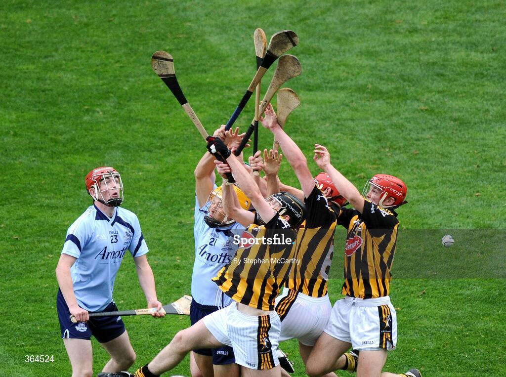 5 July 2009; Dublin players Simon Lambert, left, and Liam Ryan in action against Kilkenny players, from left, Michael Rice, John Tennyson and Tommy Walsh. GAA Hurling Leinster Senior Championship Final, Kilkenny v Dublin, Croke Park, Dublin. Picture credit: Stephen McCarthy / SPORTSFILE