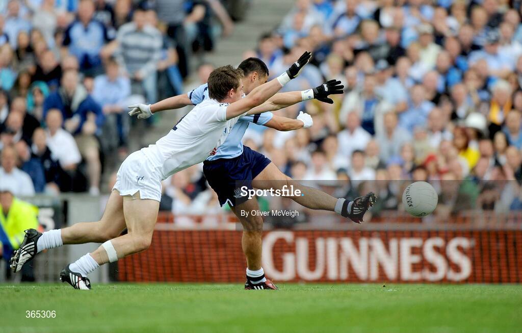 12 July 2009; Jason Sherlock, Dublin, scores the second goal despite the efforts of Emmet Bolton, Kildare. GAA Football Leinster Senior Championship Final, Dublin v Kildare, Croke Park, Dublin. Picture credit: Oliver McVeigh / SPORTSFILE