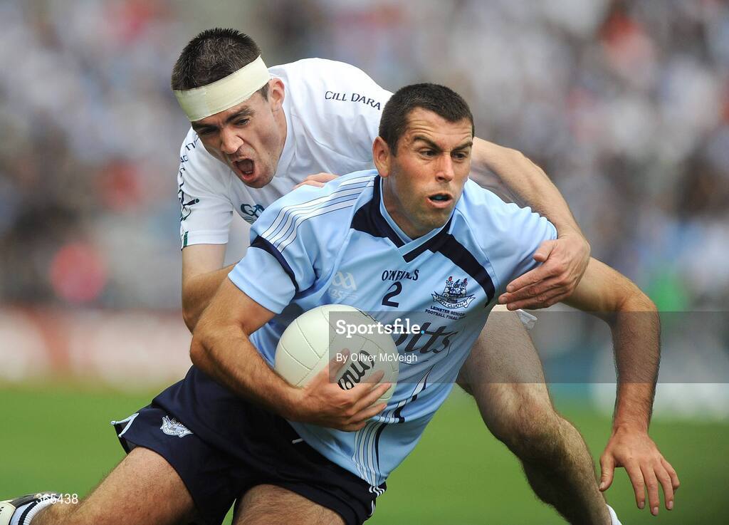 12 July 2009; David Henry, Dublin, in action against John Doyle, Kildare. GAA Football Leinster Senior Championship Final, Dublin v Kildare, Croke Park, Dublin. Picture credit: Oliver McVeigh / SPORTSFILE