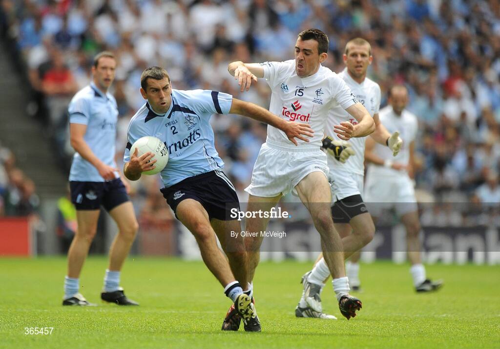 12 July 2009; David Henry, Dublin, in action against John Doyle, Kildare. GAA Football Leinster Senior Championship Final, Dublin v Kildare, Croke Park, Dublin. Picture credit: Oliver McVeigh / SPORTSFILE