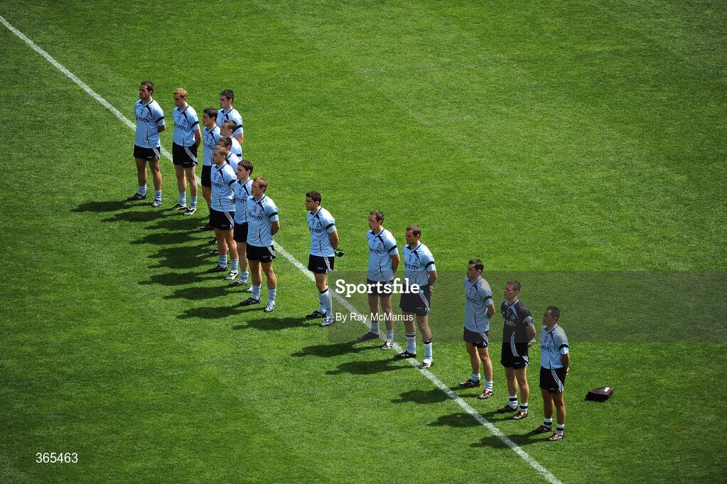 12 July 2009; The Dublin players stand together for the National Anthem. GAA Football Leinster Senior Championship Final, Dublin v Kildare, Croke Park, Dublin. Picture credit: Ray McManus / SPORTSFILE