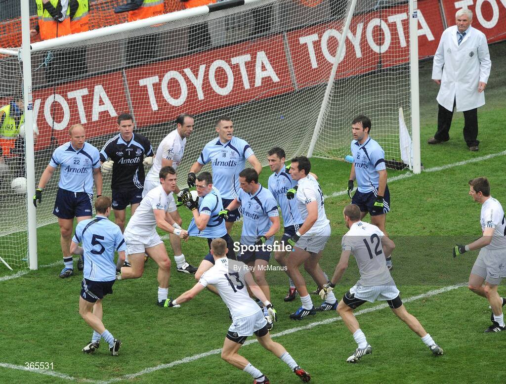 12 July 2009; Emmet Bolton, Kildare, pulls the jersey of Dublin full-back Denis Bastick and concedes a free in the last minutes of the game. GAA Football Leinster Senior Championship Final, Dublin v Kildare, Croke Park, Dublin. Picture credit: Ray McManus / SPORTSFILE