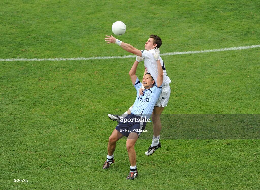 12 July 2009; Jason Sherlock, Dublin, in action against Emmet Bolton, Kildare. GAA Football Leinster Senior Championship Final, Dublin v Kildare, Croke Park, Dublin. Picture credit: Ray McManus / SPORTSFILE