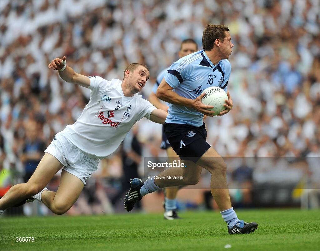 12 July 2009; Paul Flynn, Dublin, in action against Daryl Flynn, Kildare. GAA Football Leinster Senior Championship Final, Dublin v Kildare, Croke Park, Dublin. Picture credit: Oliver McVeigh / SPORTSFILE
