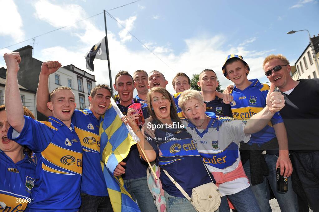 12 July 2009; Tipperary fans on their way to the match. GAA Hurling Munster Senior Championship Final, Tipperary v Waterford, Semple Stadium, Thurles, Co. Tipperary. Picture credit: Brian Lawless / SPORTSFILE